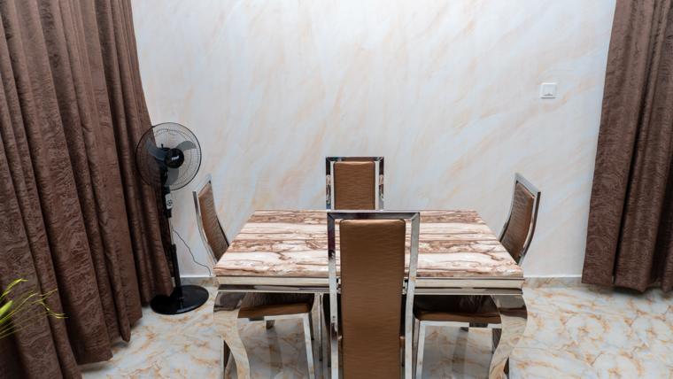 Kitchens & dining